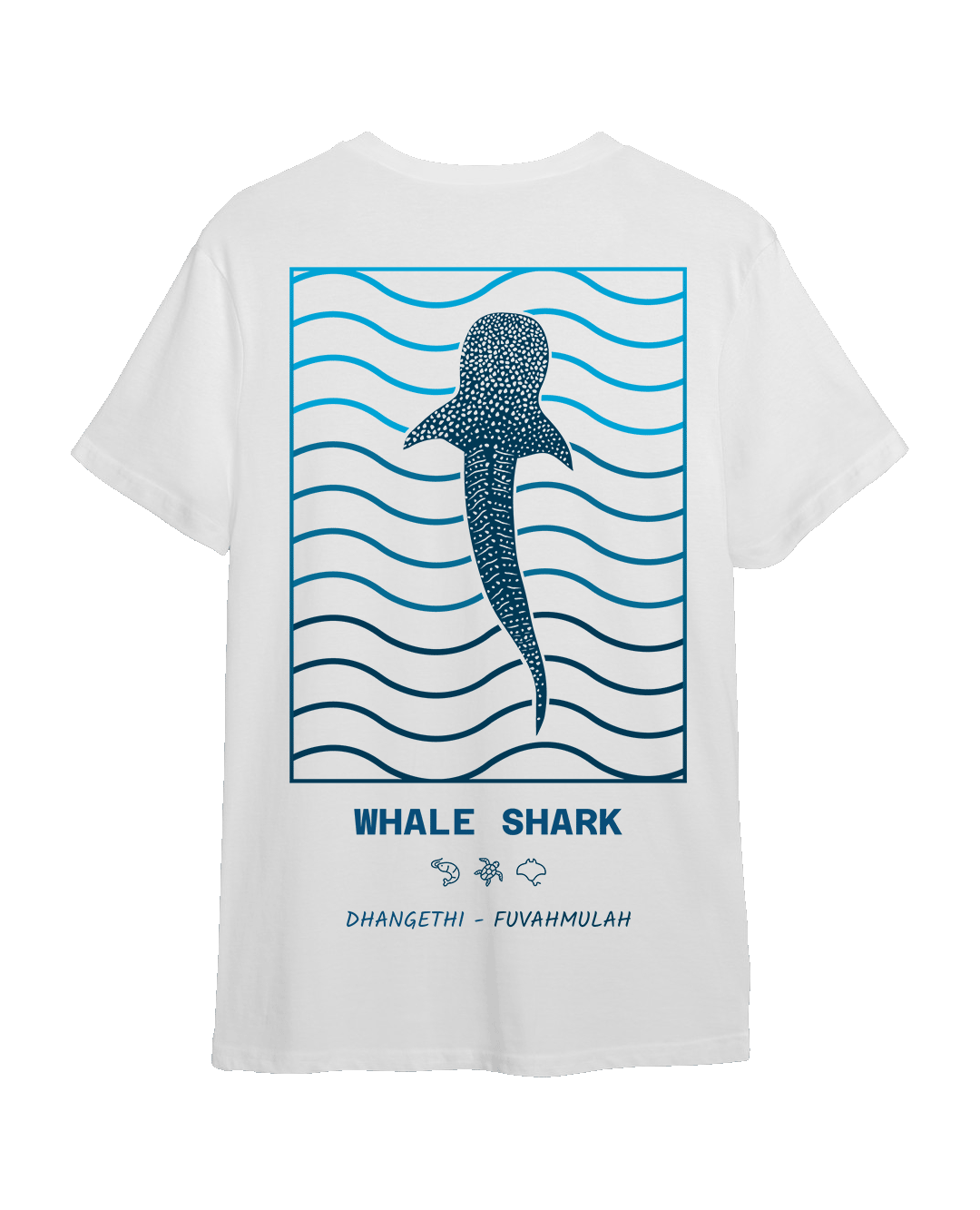 Photo d’un tee-shirt créé pour le voyage aux Maldives du Club Nautique Portésien, avec des éléments graphiques représentant un Requin-baleine, une Crevette, une Tortue marine, une Raie manta et des vagues.